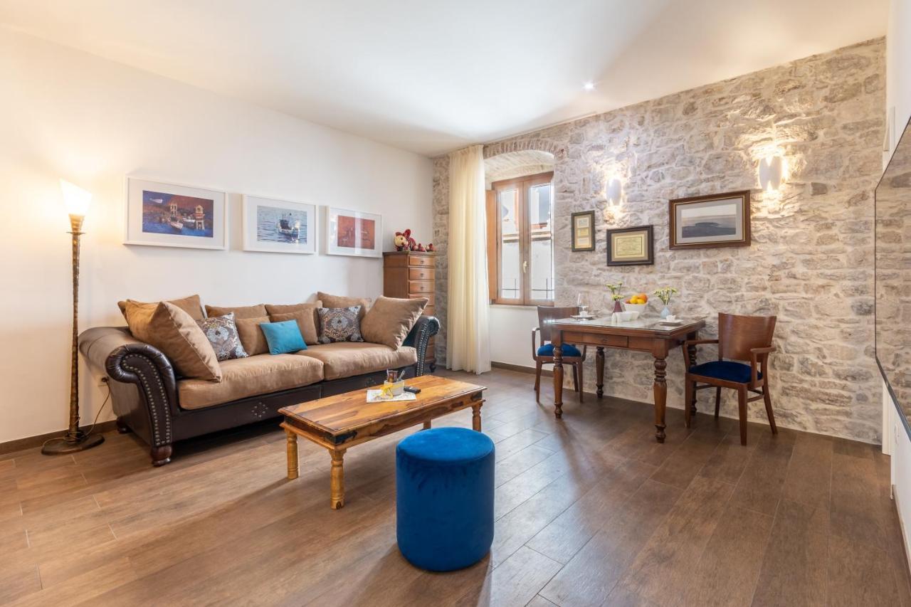 Deluxe Apartments Muse Split Bagian luar foto