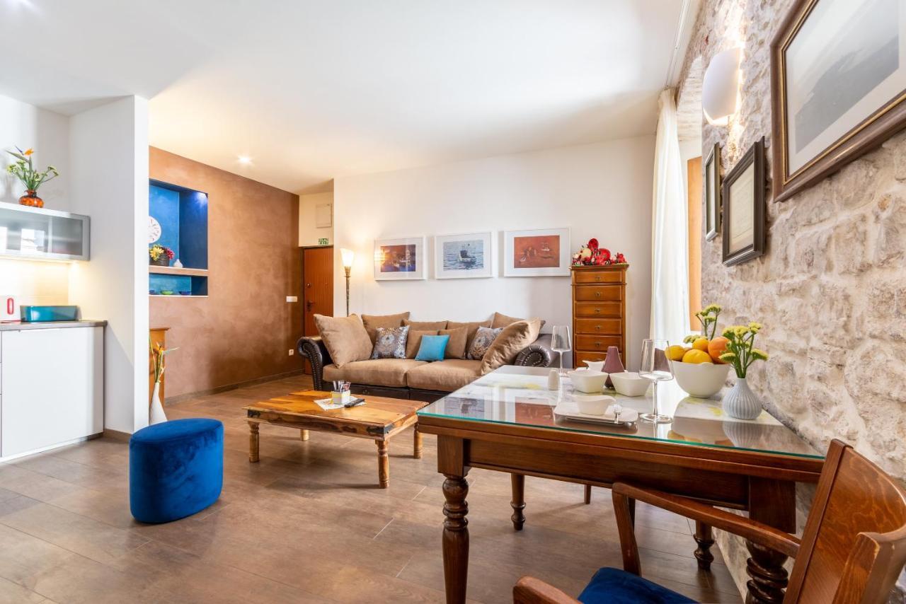 Deluxe Apartments Muse Split Bagian luar foto