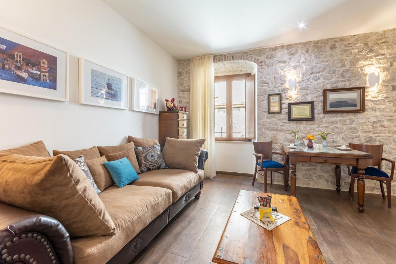 Deluxe Apartments Muse Split Bagian luar foto